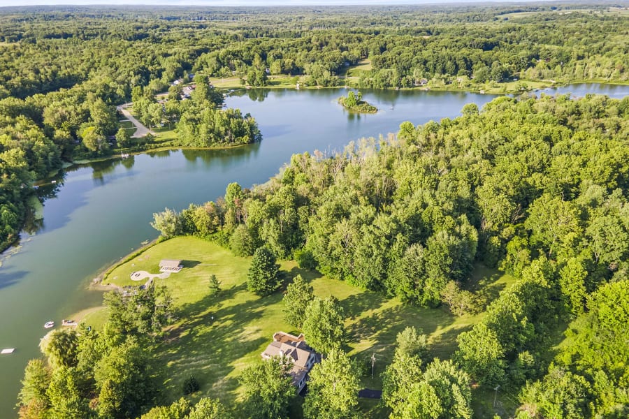 47684 21st Street, Southwest Michigan, Michigan | Luxury Real Estate | Luxury Sporting Lodge