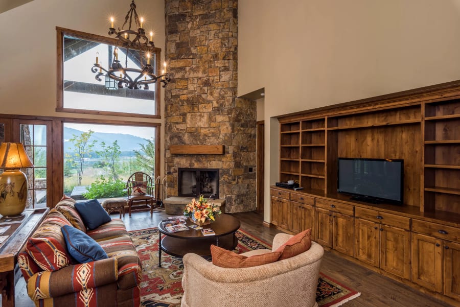 585 W Lodge Cottage Drive | Jackson, WY | Luxury Real Estate