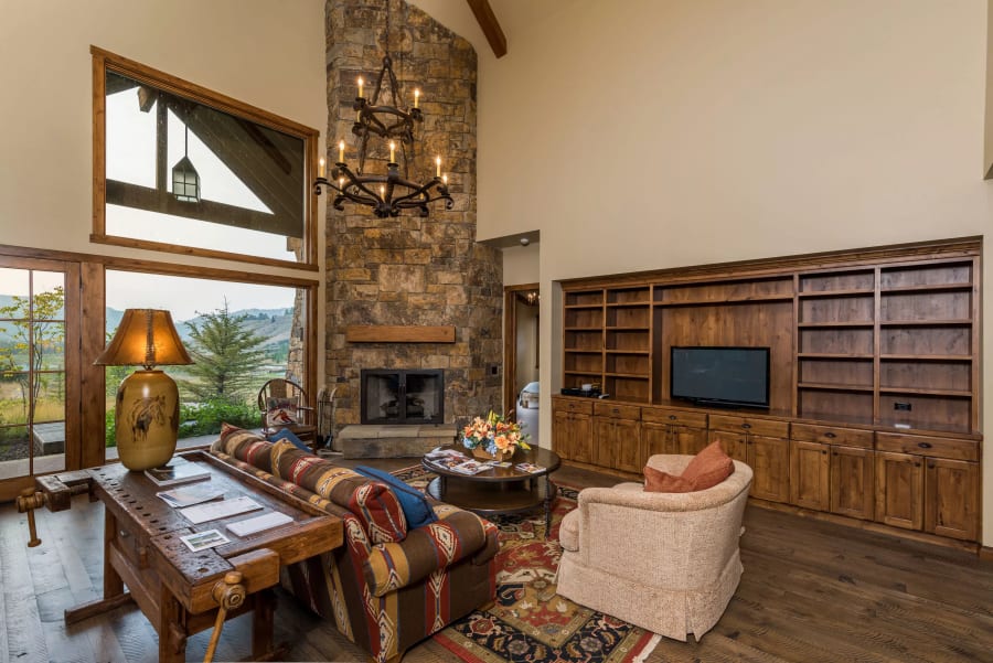 585 W Lodge Cottage Drive | Jackson, WY | Luxury Real Estate