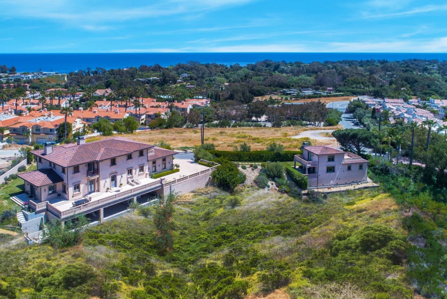 6401 Zumirez Drive | Malibu, California | Luxury Real Estate