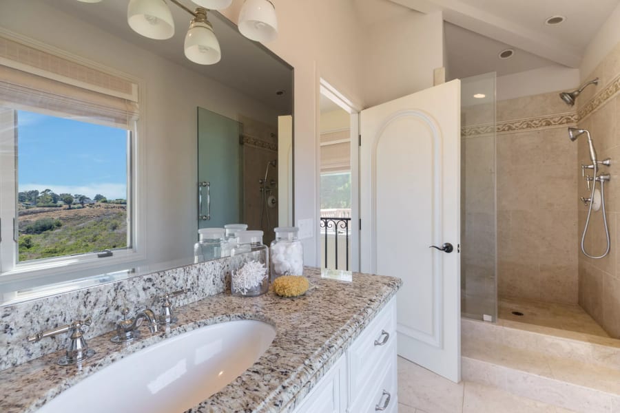 6401 Zumirez Drive | Malibu, California | Luxury Real Estate