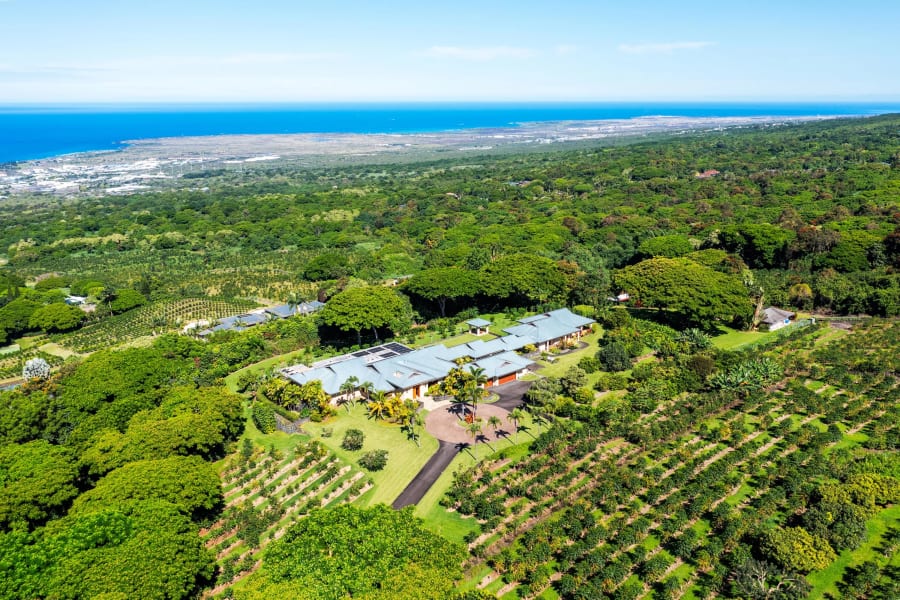 75-877 Keaolani Drive | Kona Coast, Big Island, HI | Luxury Real Estate