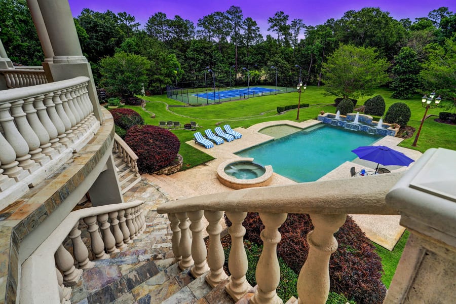 8 Deer Ridge Estates Boulevard | Greater Houston, TX | Luxury Real Estate