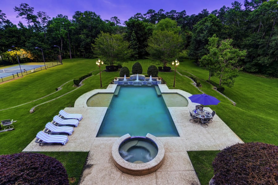 8 Deer Ridge Estates Boulevard | Greater Houston, TX | Luxury Real Estate