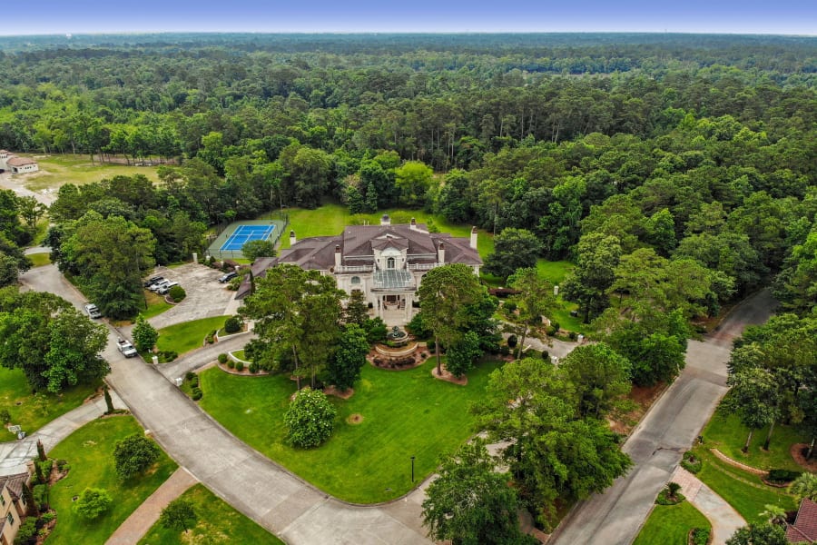 8 Deer Ridge Estates Boulevard | Greater Houston, TX | Luxury Real Estate