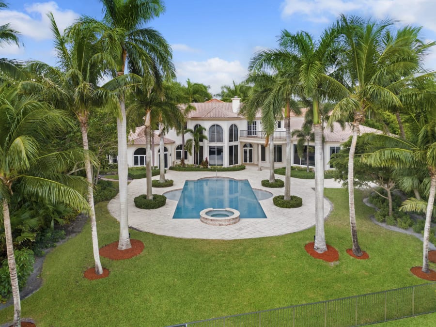 8495 Twin Lake Drive | Boca Raton, Florida | Luxury Real Estate