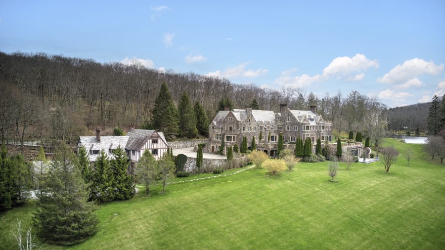 Migdale Castle | 3872-3874 Route 44, Millbrook, New York | Luxury Real Estate | Concierge Auctions