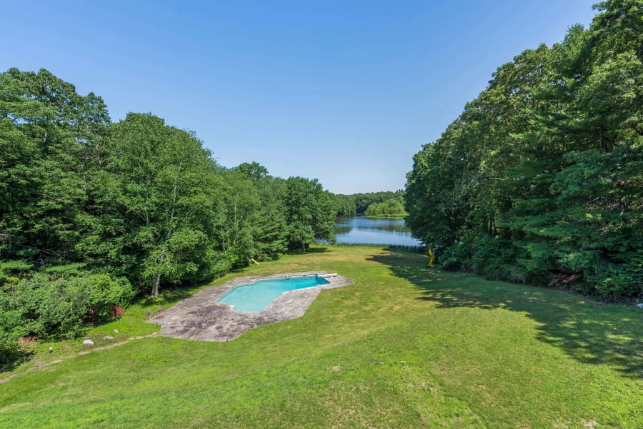 91 Old Corner Road | Bedford, New York | Luxury Real Estate