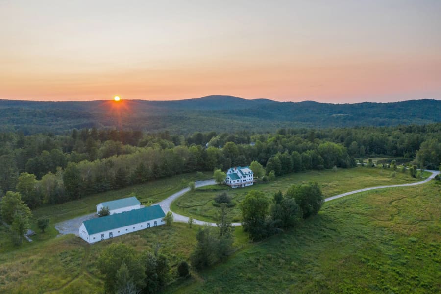 Black Dog Farm | 593 Lear Hill Road | Near Sunapee, New Hampshire | Luxury Real Estate