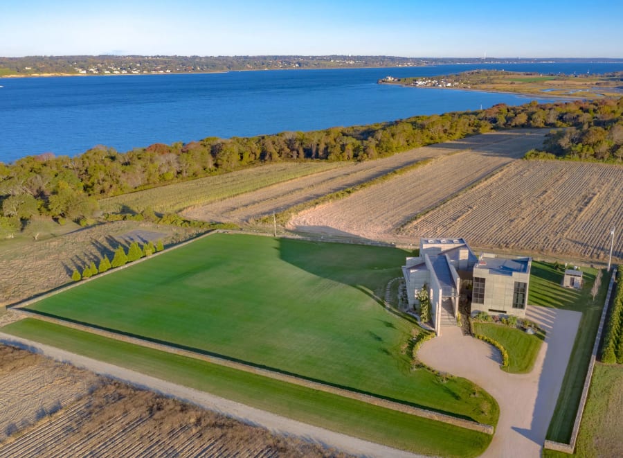 Brutaliste sur Mer | Little Compton, RI | Luxury Real Estate