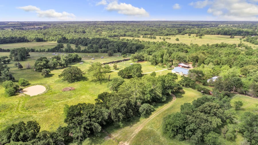 Ford Family Ranch | 877 SW CR 3250 | Winnsboro, Texas | Luxury Real Estate