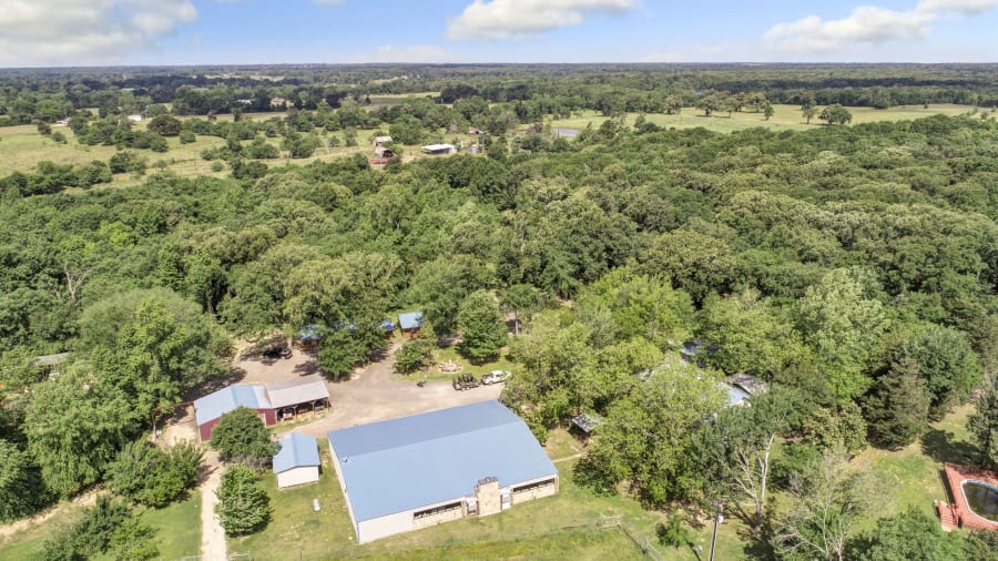 Ford Family Ranch | 877 SW CR 3250 | Winnsboro, Texas | Luxury Real Estate