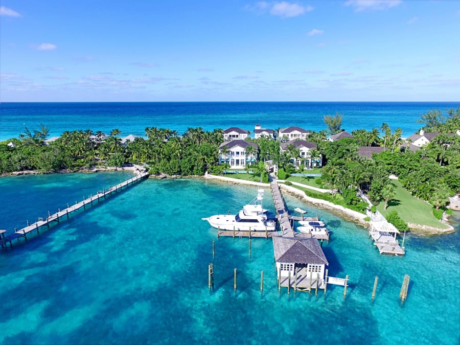 Paradise Island Beach House Villa | Paradise Island, Bahamas | Luxury Real Estate