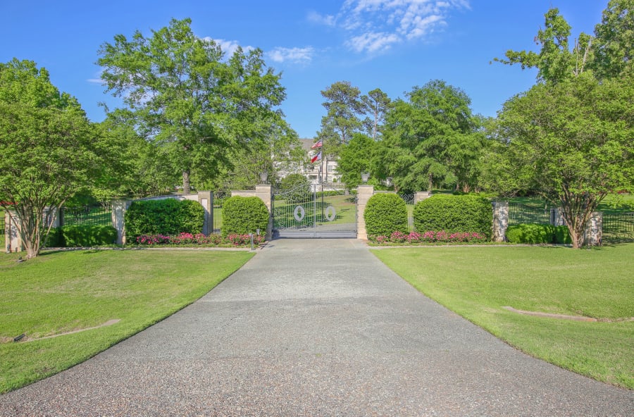 Pilgrim Estate | 800 South Greer Boulevard | East Texas | Luxury Real Estate | Photos Courtesy of Kevin Smith