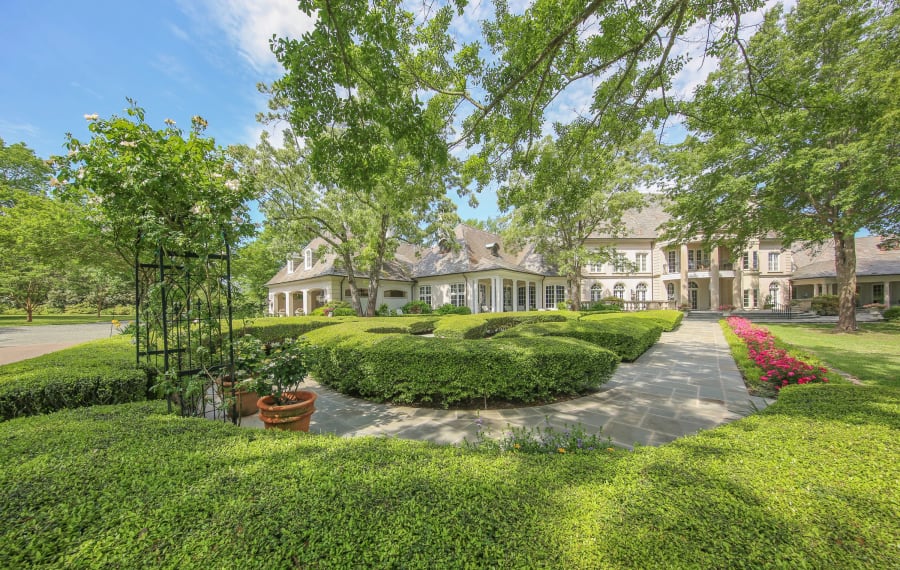 Pilgrim Estate | 800 South Greer Boulevard | East Texas | Luxury Real Estate