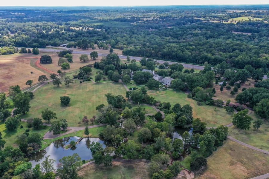 Pilgrim Estate | 800 South Greer Boulevard | East Texas | Luxury Real Estate | Photos Courtesy of Kevin Smith