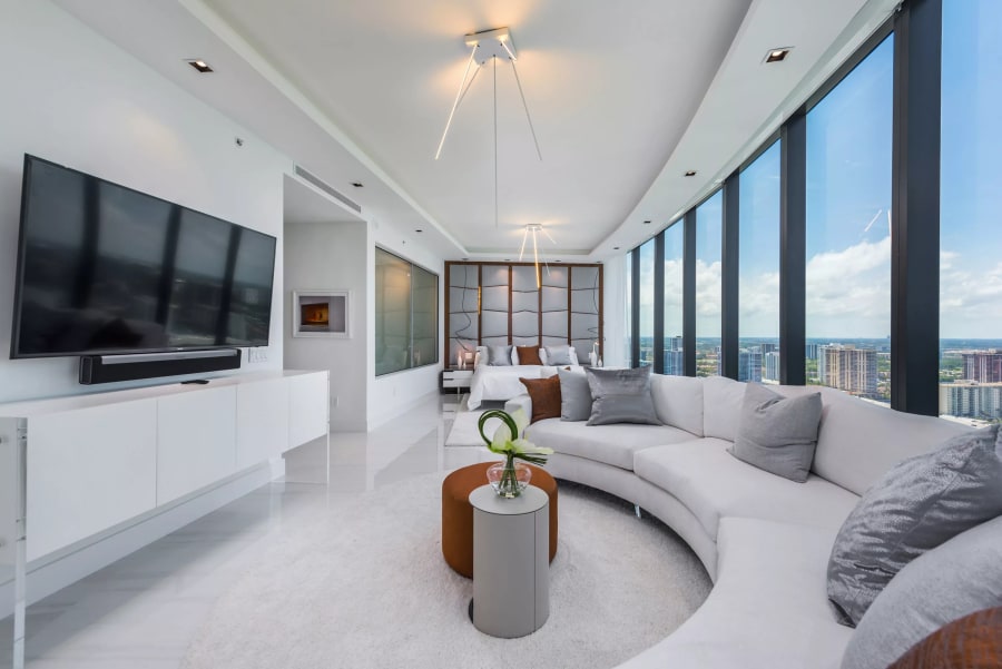 Porsche Design Tower, Residence 3605 | 18555 Collins Avenue | Sunny Isles Beach, Florida