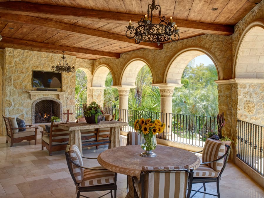 18127 Via Roswitha | Rancho Santa Fe, CA | Luxury Real Estate