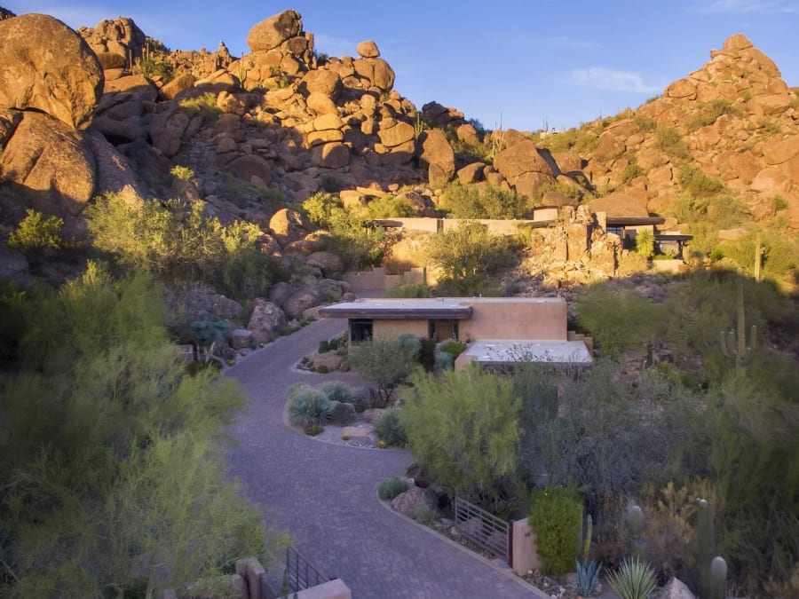 35237 North Ridgeway, Dr. | Carefree, AZ | Luxury Real Estate