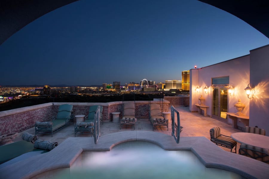 360 E Desert Inn Road Unit 1902 | Las Vegas, NV | Luxury Real Estate