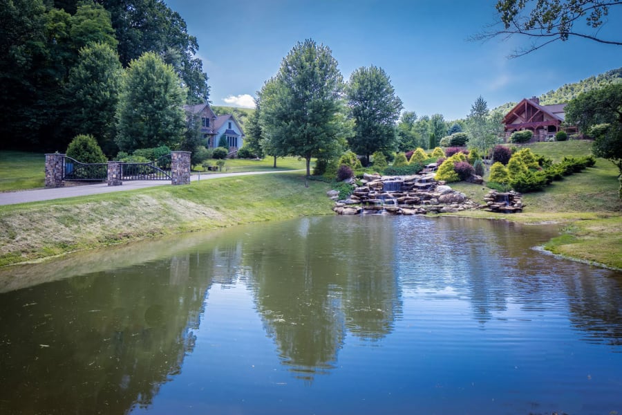 Blackpoint at Linville Falls | Newland, NC | Luxury Real Estate