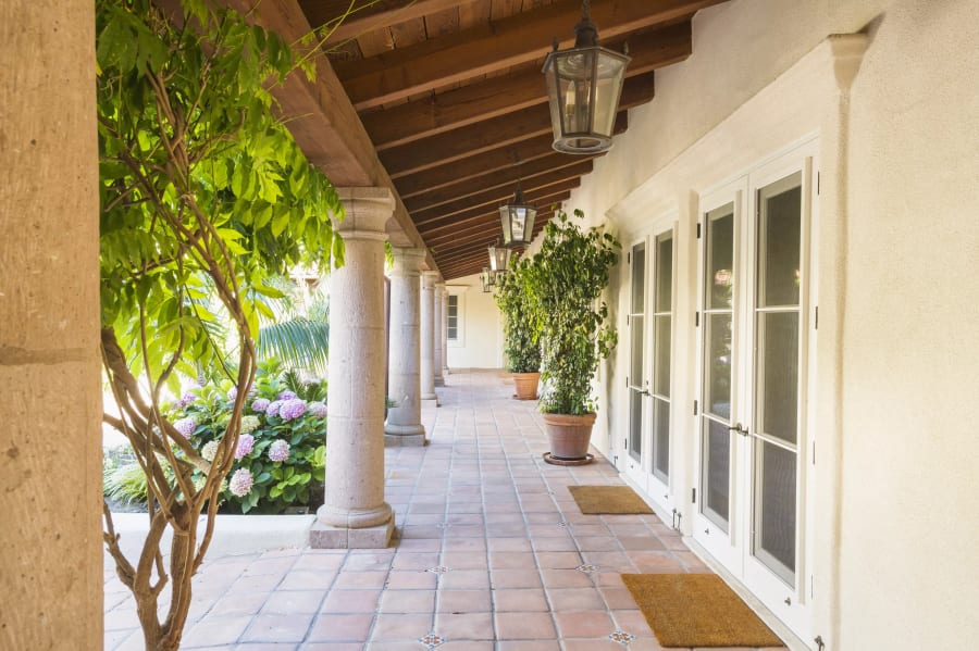 El Milagro | 5425 Los Mirlitos, Rancho Santa Fe, CA | Luxury Real Estate