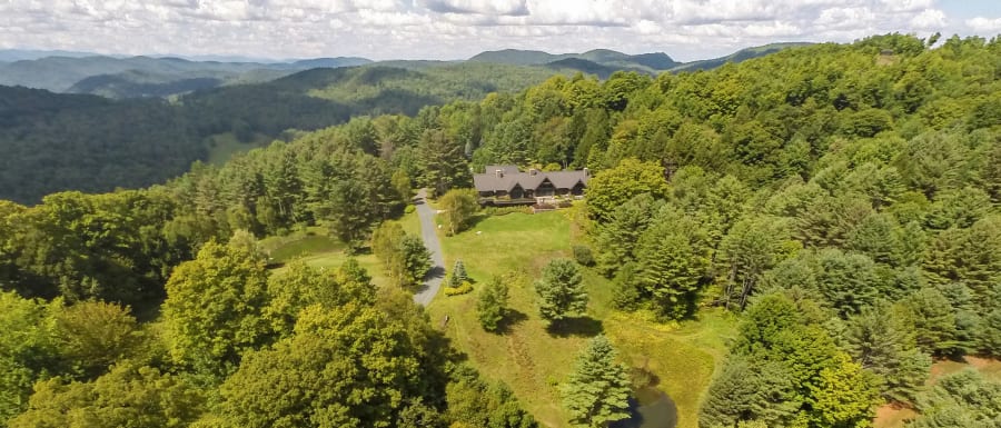 GreatViews | 1095 Eastman Rd | Luxury Real Estate