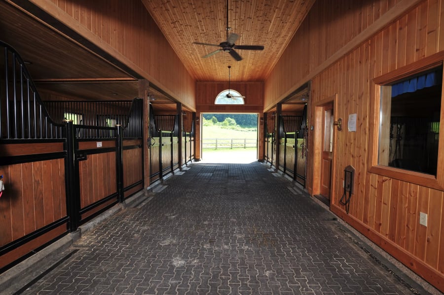 Rolf Carlyle Equestrian Centre | Bristol, VA | Luxury Real Estate