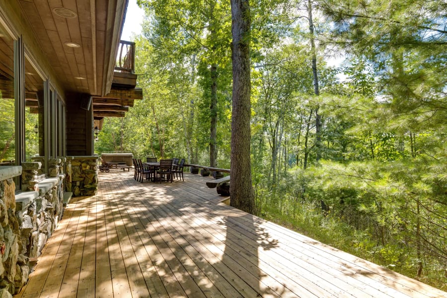 Valhalla Lodge | Northern Michigan | Luxury Real Estate