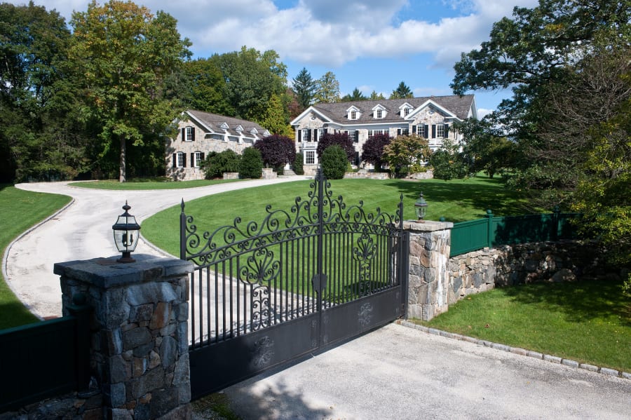 822 North Street | Greenwich, Connecticut | Luxury Real Estate