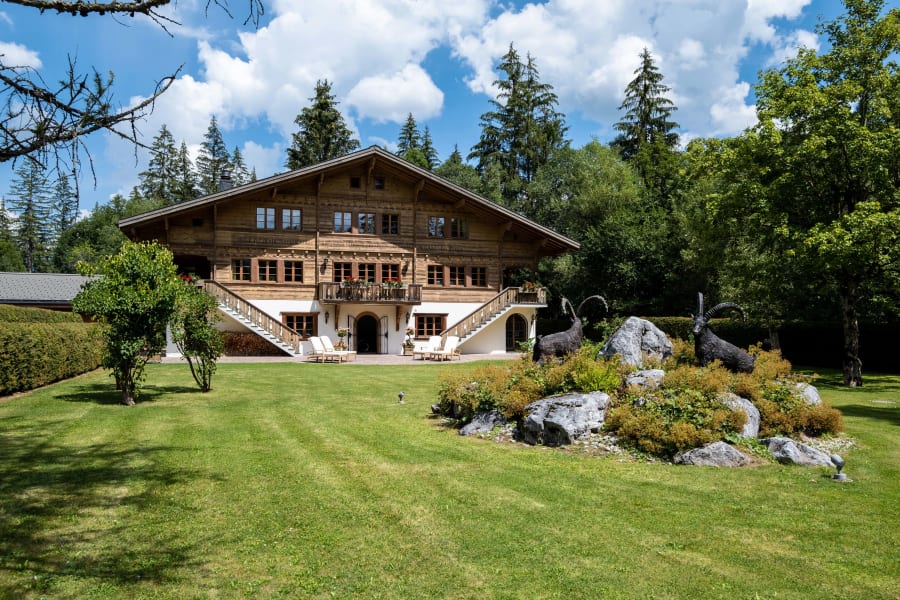 Grund Bei Gstaad | Gstaad, Switzerland | Luxury Real Estate