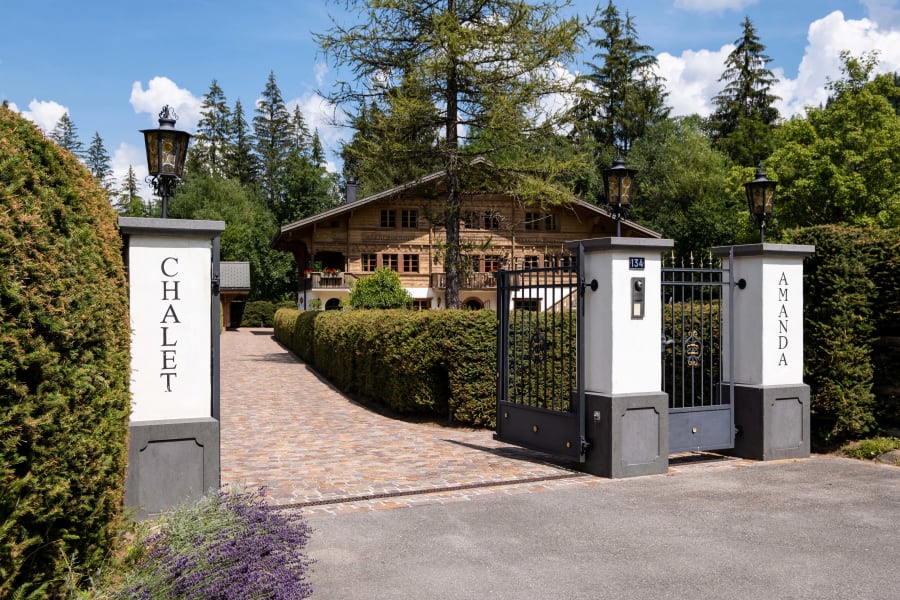 Grund Bei Gstaad | Gstaad, Switzerland | Luxury Real Estate