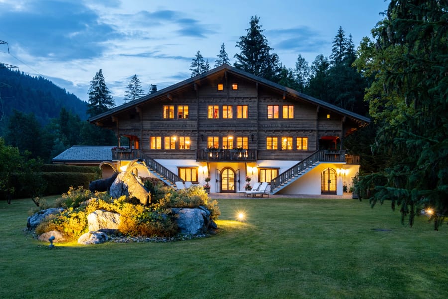 Grund Bei Gstaad | Gstaad, Switzerland | Luxury Real Estate