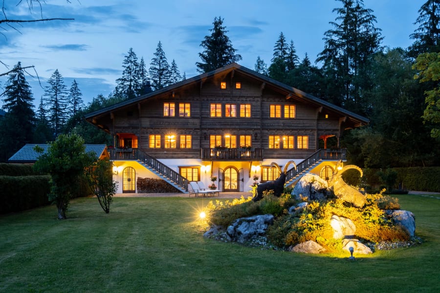 Grund Bei Gstaad | Gstaad, Switzerland | Luxury Real Estate