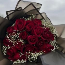 red-rose-bouquet