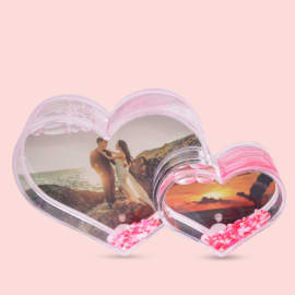 Heart photo frame, product image, ready to be personalized with a customer's photo via WhatsApp.