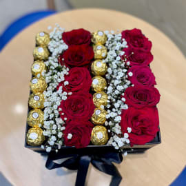 Red Roses Love Box