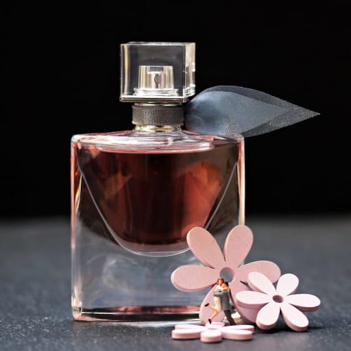 Elegant Floral Scented Perfume