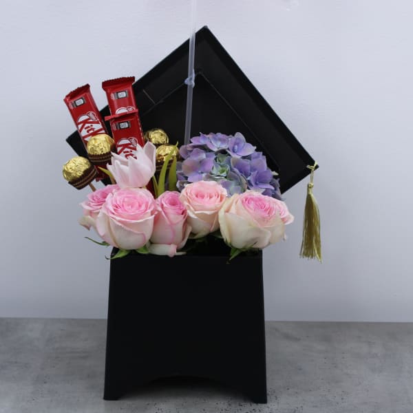 Congrats Grad Convocation Flower Box