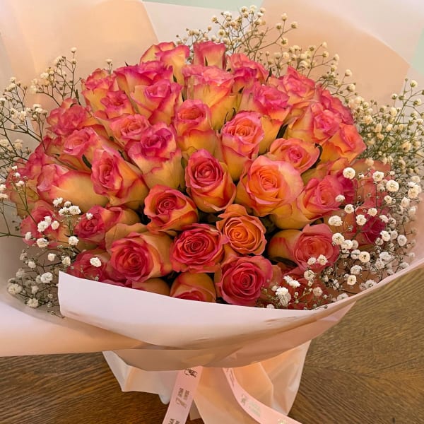 Bouquet of 50 Pink Roses with Baby's Breath