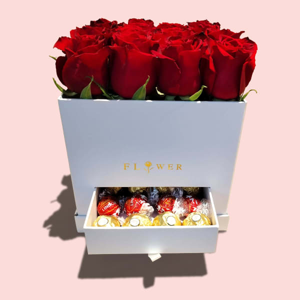flower box picture in which chocolates are inserted