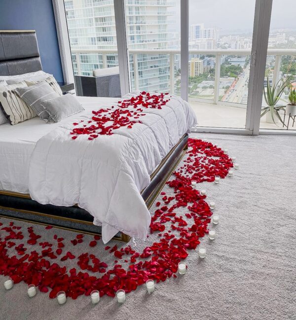 Romantic Bedroom Decoration | Aroma Flowers