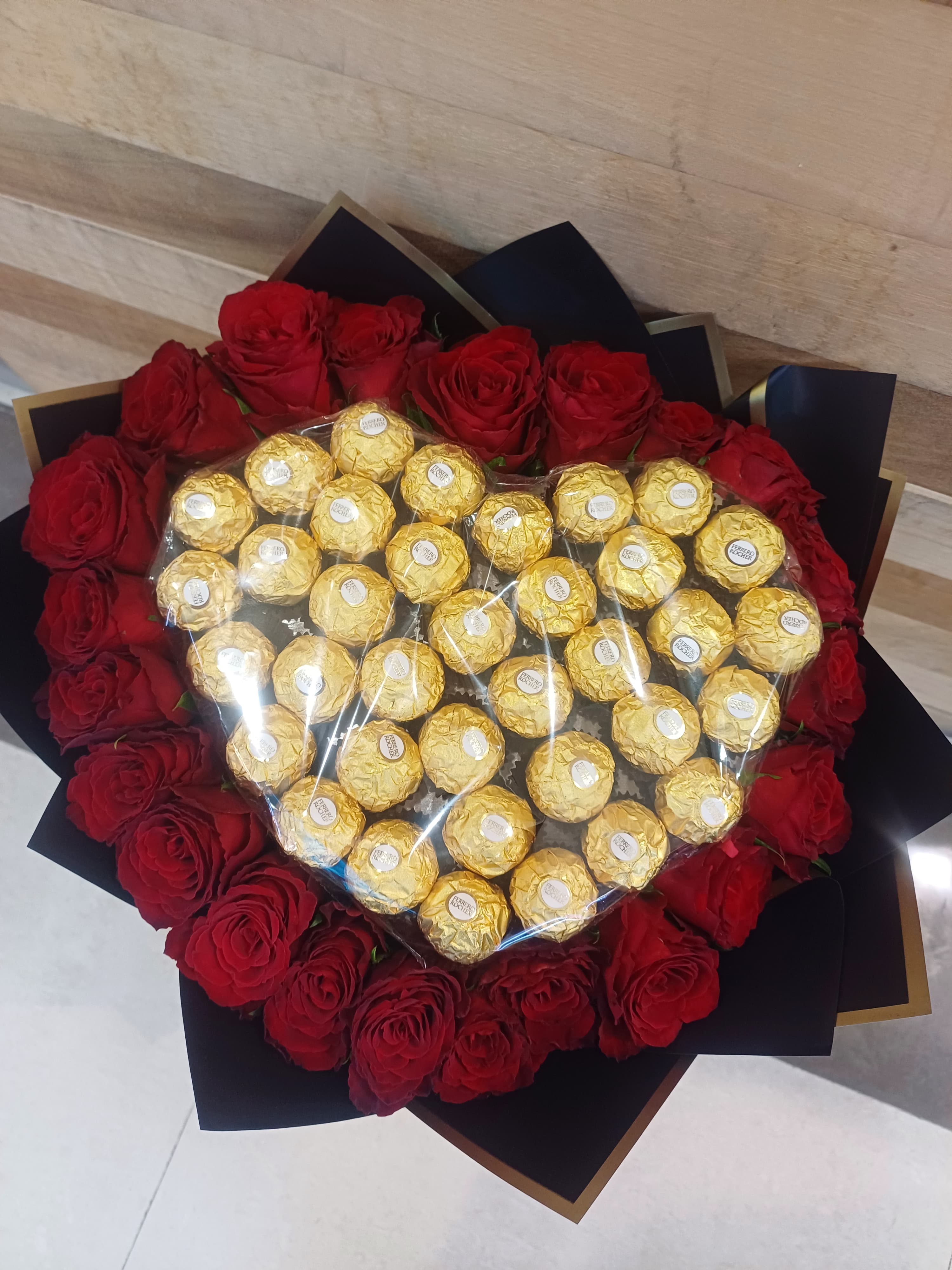 Rose with Ferrero Rocher Chocolates large Bouquet | Flower Bouquet