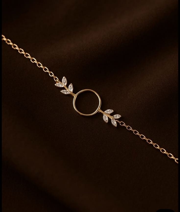 Elegant Gold Leaf Circle Bracelet