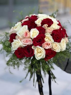 Mixed Roses Bouquet