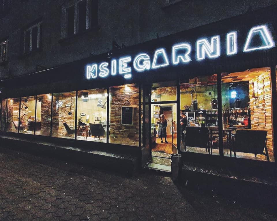 Księgarnia imprezy i przyjęcia od 1000 zł za salę na wyłączność