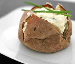 Bakad potatis med gräslök