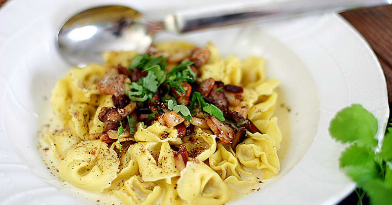 Tortellini med gräddig svampsås - Recept och råvarukunskap 