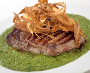 Entrecote salsa verde med friterad palsternacka