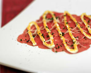 Kalvcarpaccio med fraiche löjrom